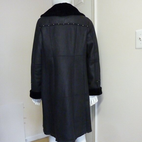 HiSO IRA Trimmed Shearling Coat - Picture 5 of 11